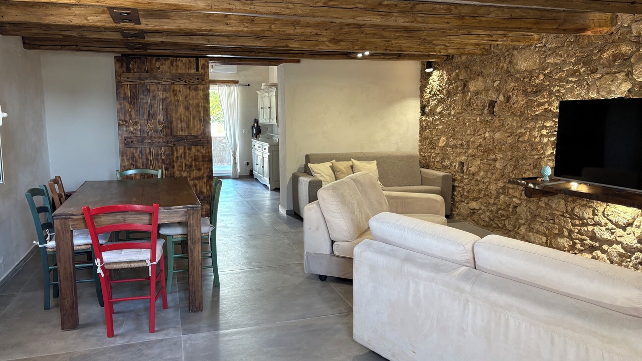 Photo of Livingroom in Syracuse