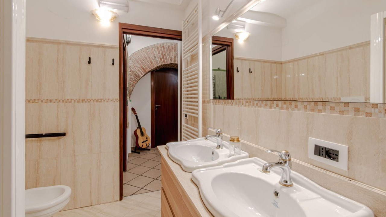 Photo of Bathroom in Lagaccio