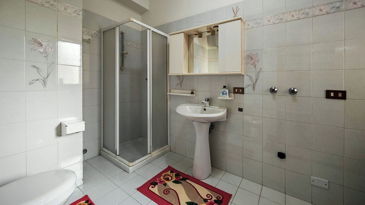 Photo of Bathroom in Cinquefrondi
