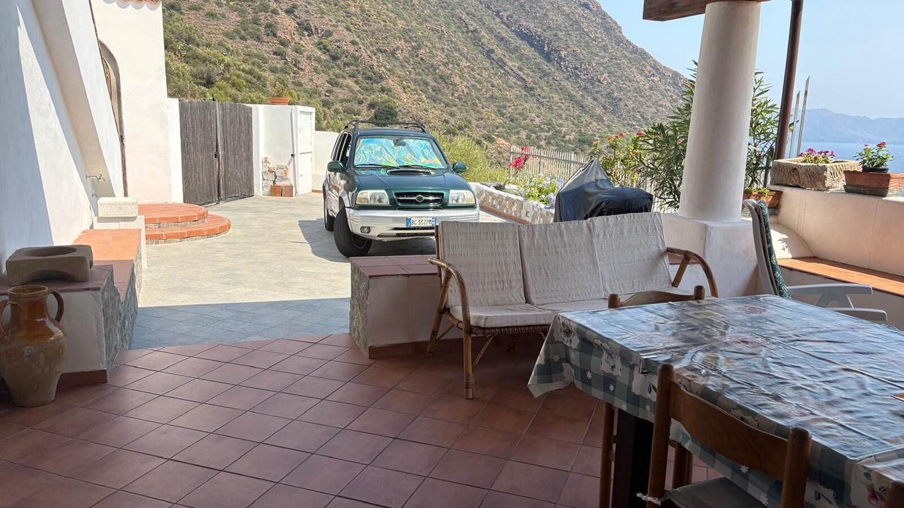 Photo of Outdoor in Leni