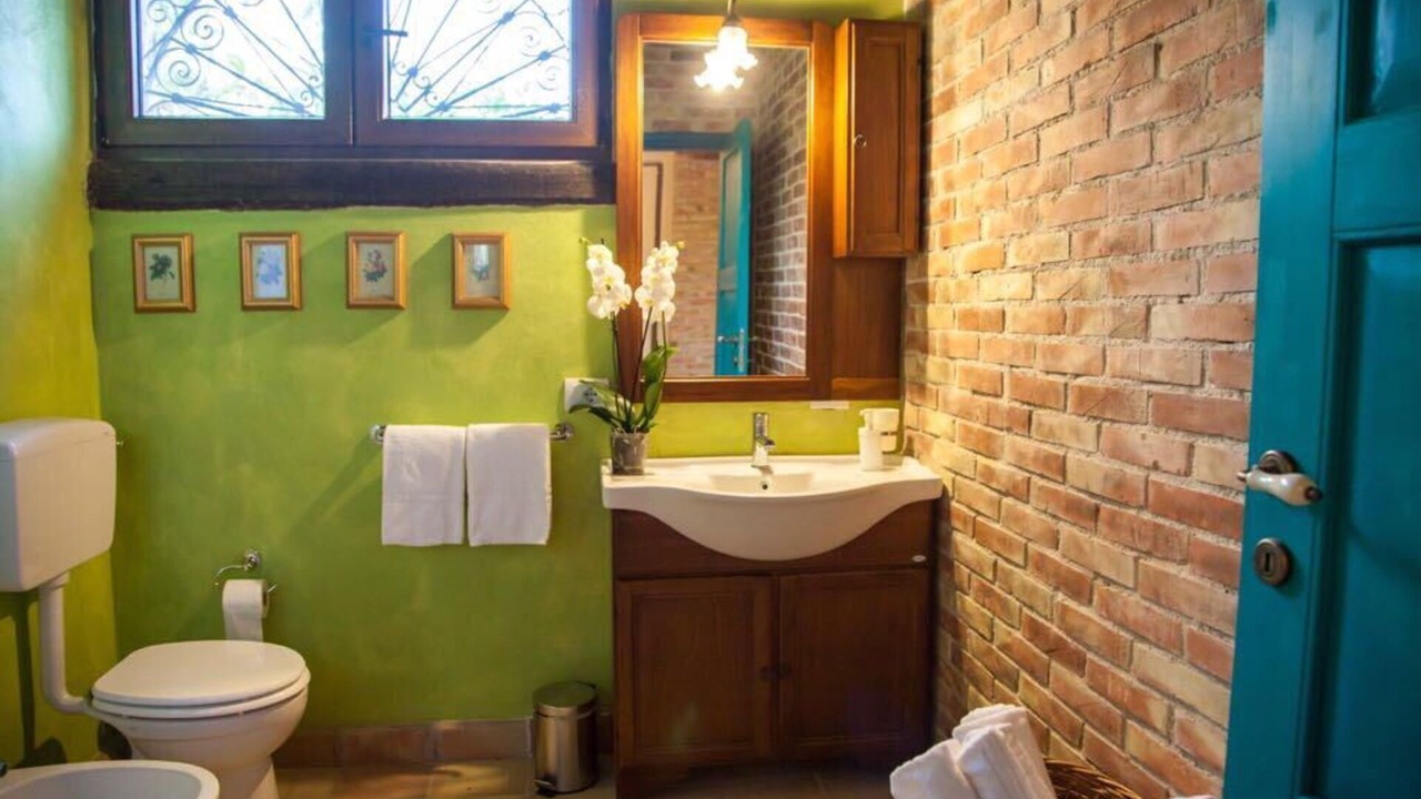 Photo of Bathroom in Chiaramonte Gulfi