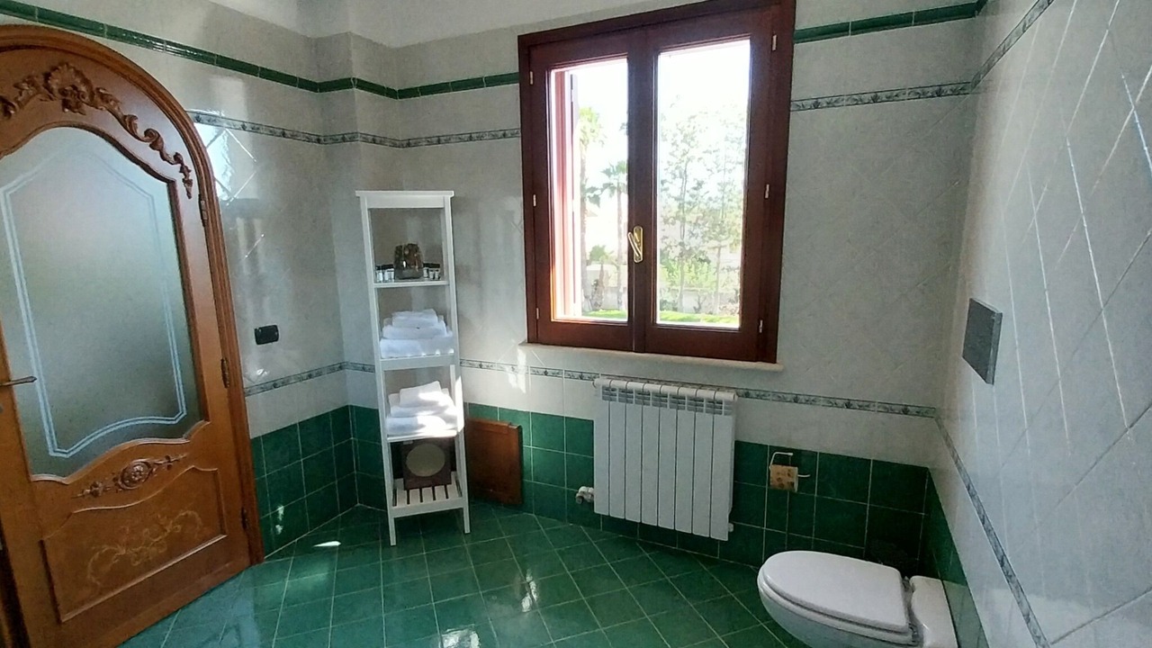 Photo of Bathroom in Tiche