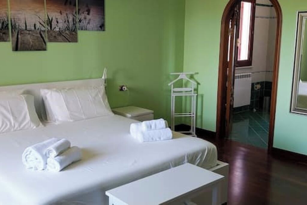 Photo of Bedroom in Tiche