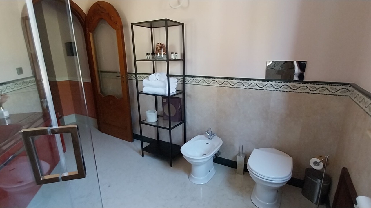 Photo of Bathroom in Tiche