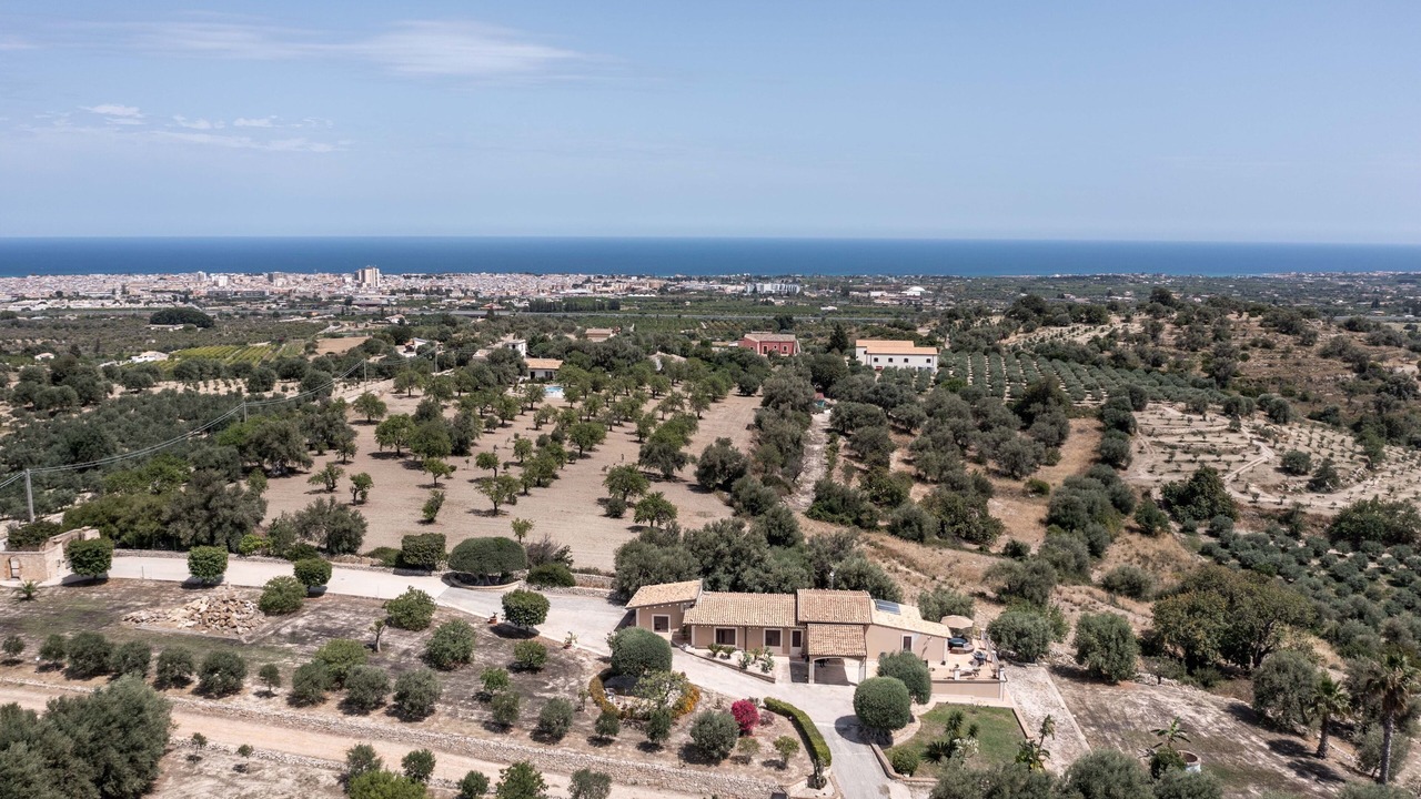 Photo of Outdoor in Avola