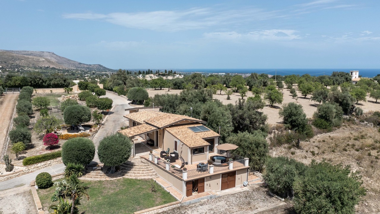 Photo of Outdoor in Avola