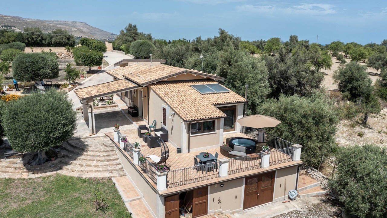 Photo of Outdoor in Avola