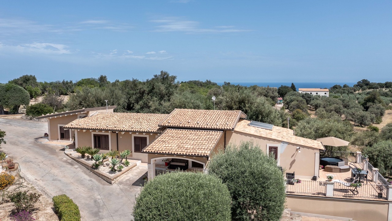 Photo of Outdoor in Avola