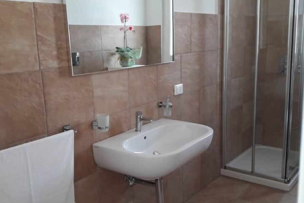 Photo of Bathroom in Ognina
