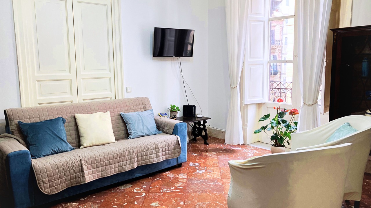 Photo of Livingroom in Ruggero Settimo