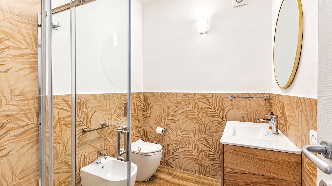 Photo of Bathroom in Noto Historic Centre