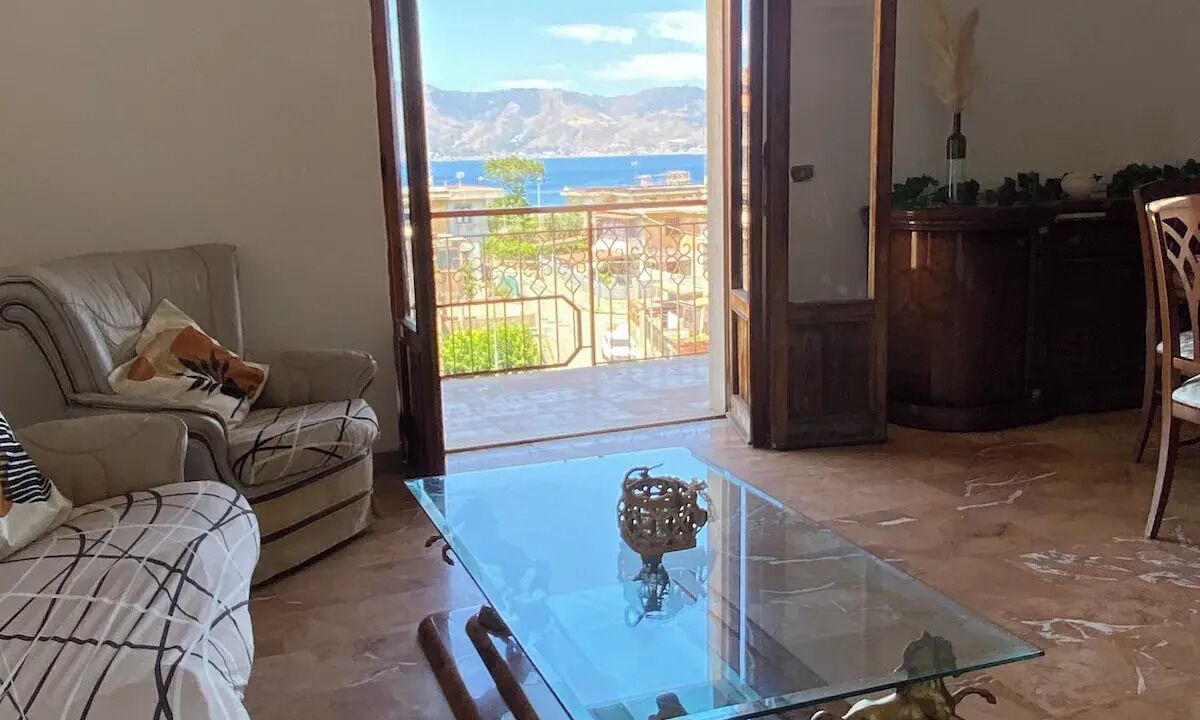 Photo of Livingroom in Villa San Giovanni