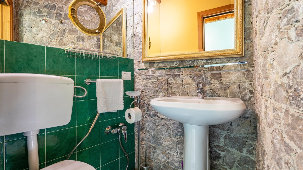 Photo of Bathroom in Trappitello