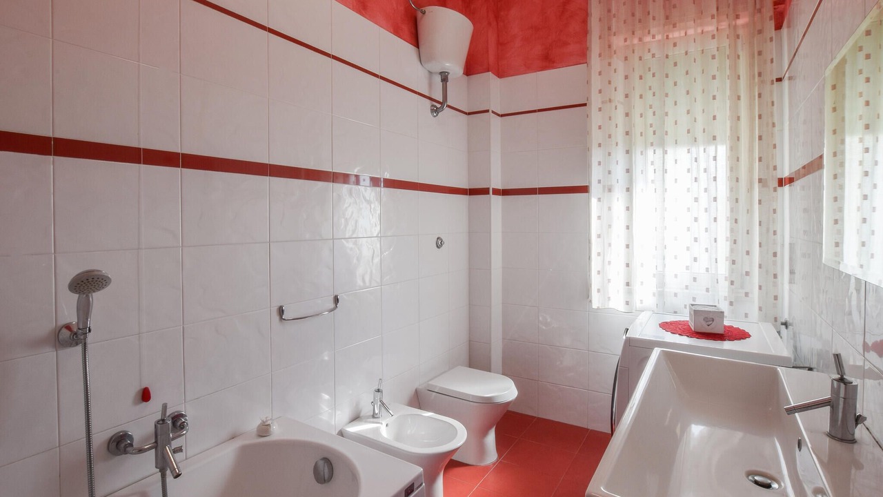 Photo of Bathroom in Pellaro