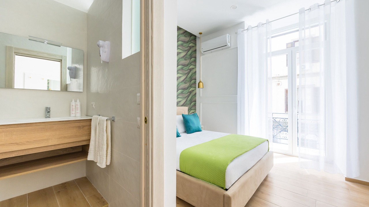 Photo of Bedroom in Naples City Centre