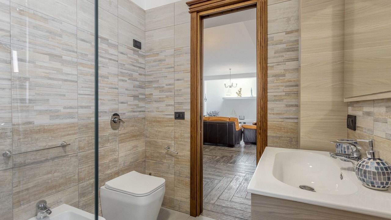 Photo of Bathroom in Mondello