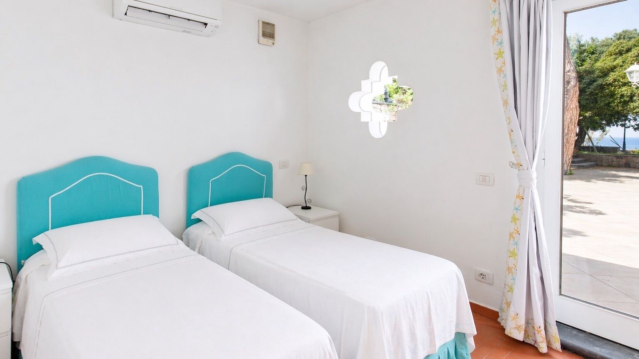 Photo of Bedroom in Ischia Porto