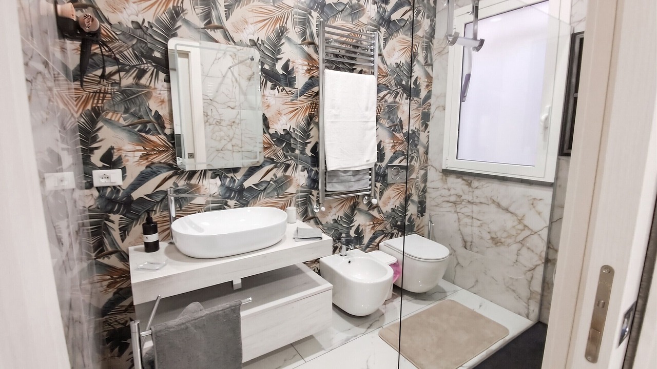 Photo of Bathroom in Noto Historic Centre