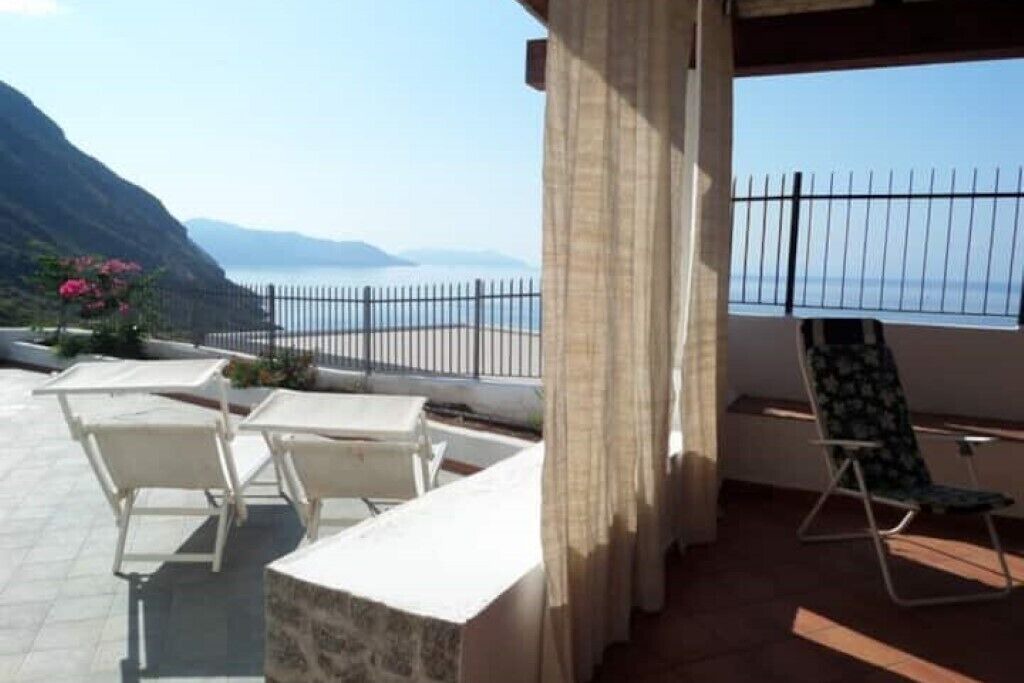 Photo of Patio Balcony in Leni
