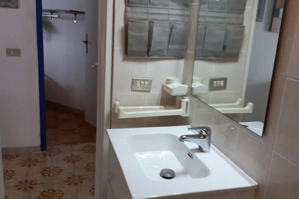 Photo of Bathroom in Leni