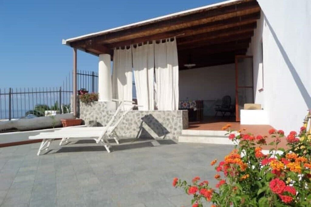 Photo of Patio Balcony in Leni