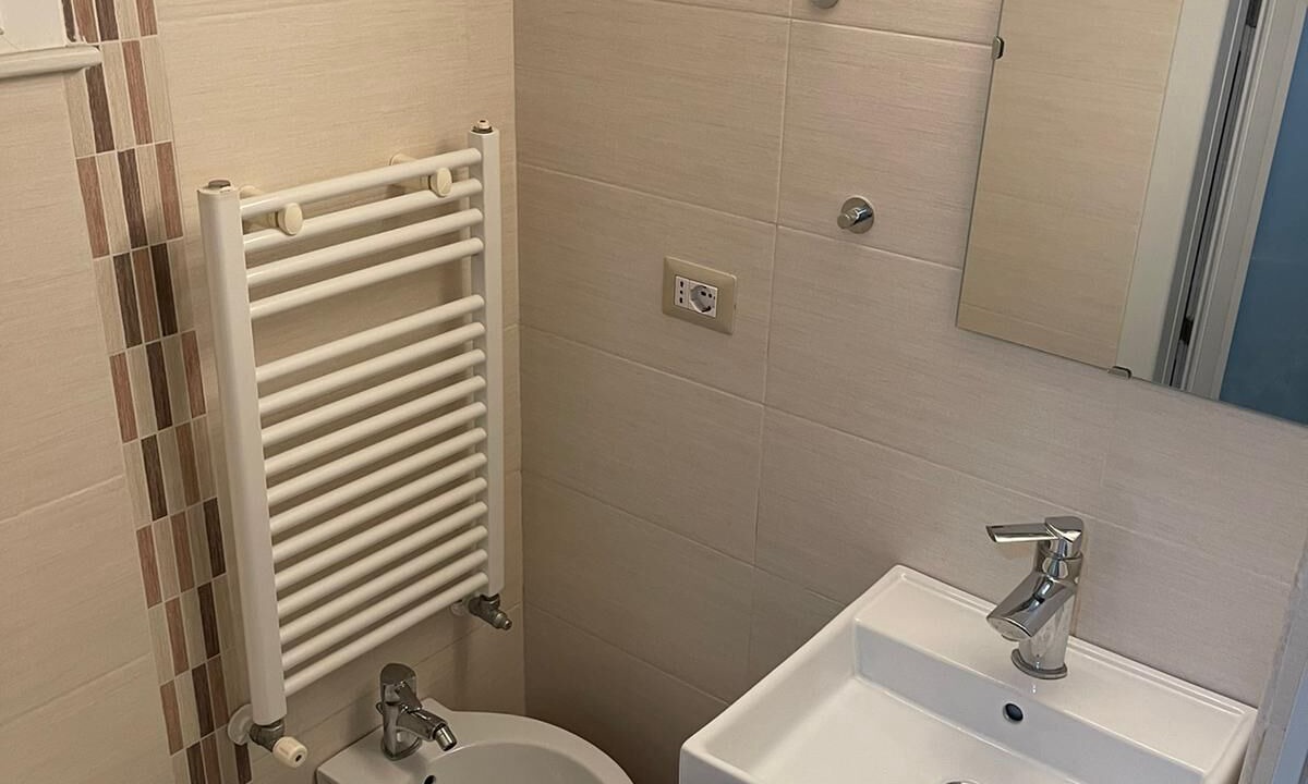 Photo of Bathroom in Brindisi Histotic Center