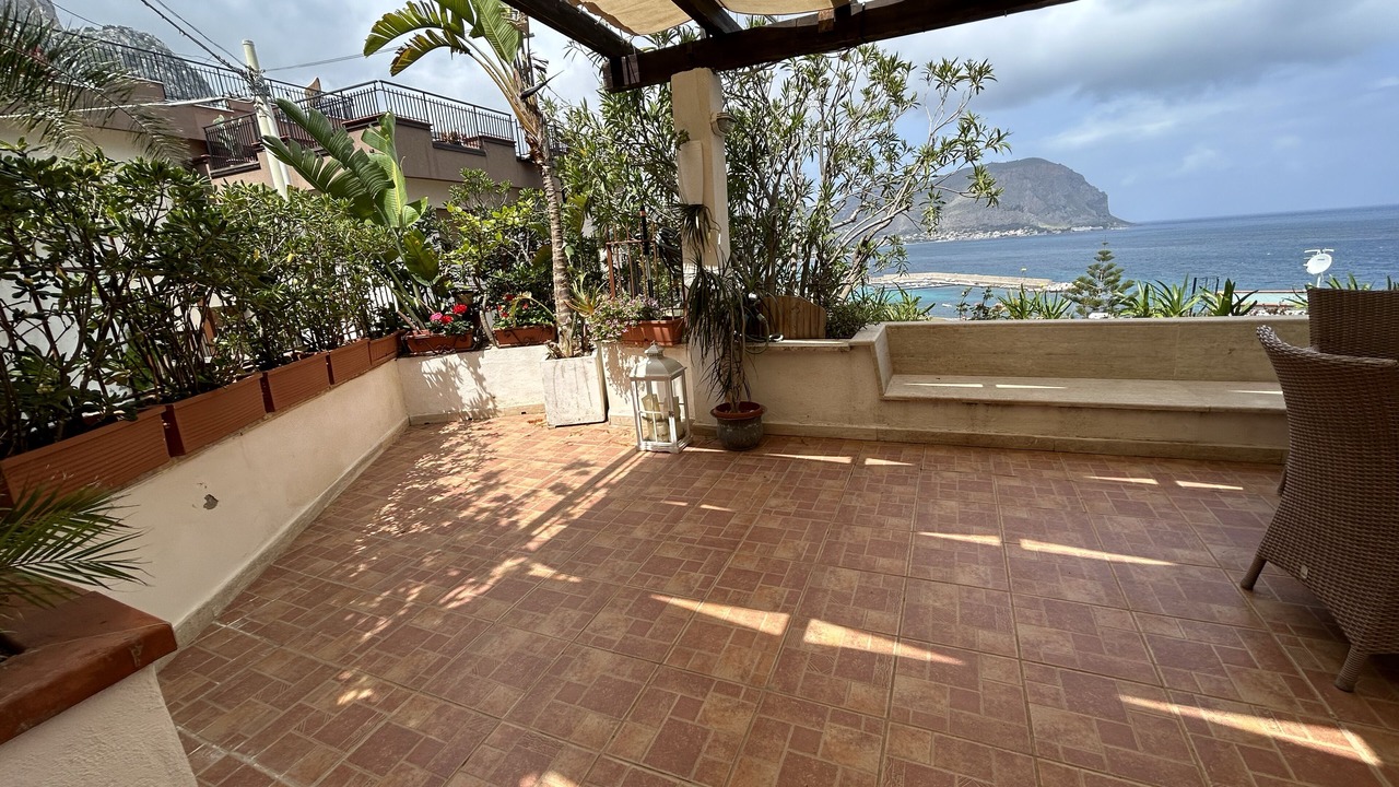 Photo of Patio Balcony in Addaura