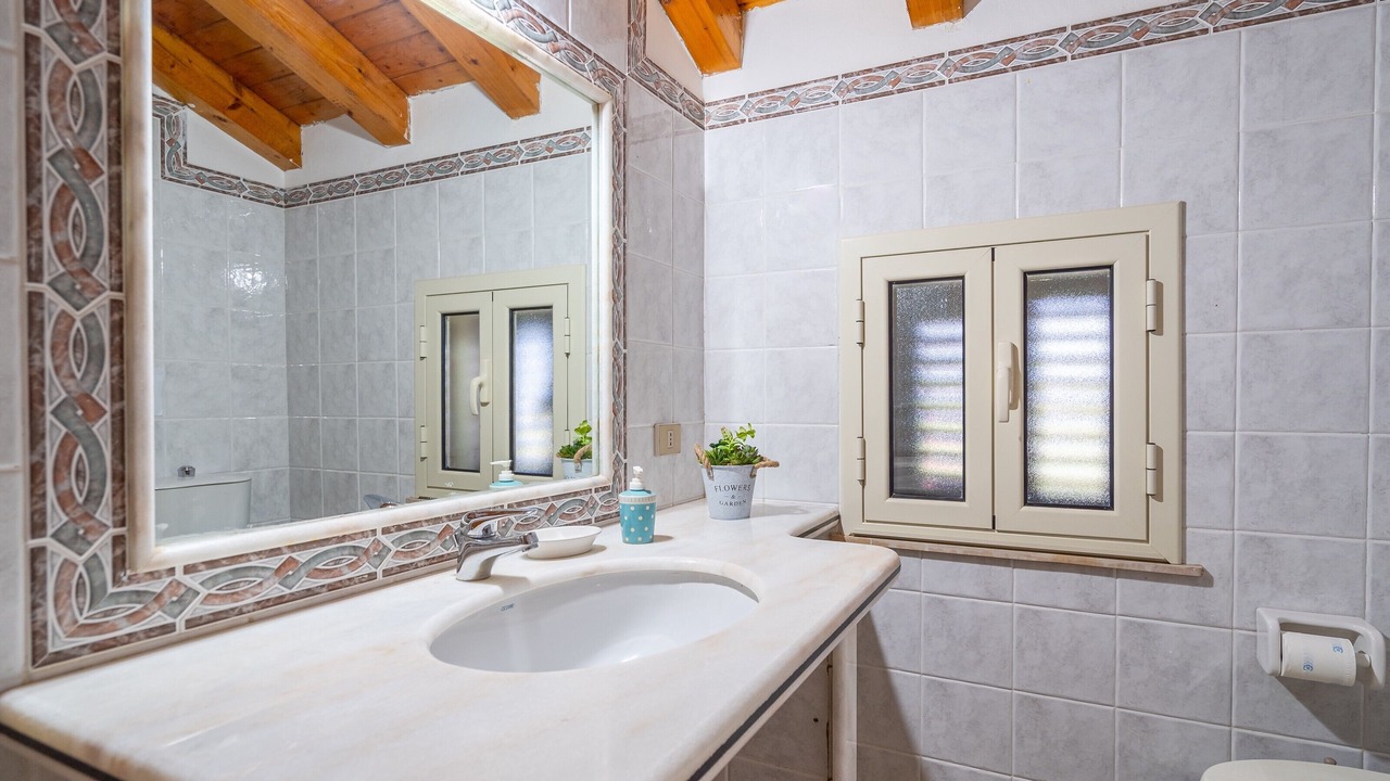 Photo of Bathroom in Floridia