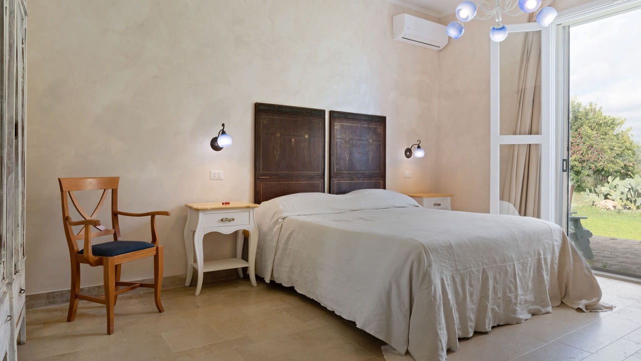 Photo of Others in Noto