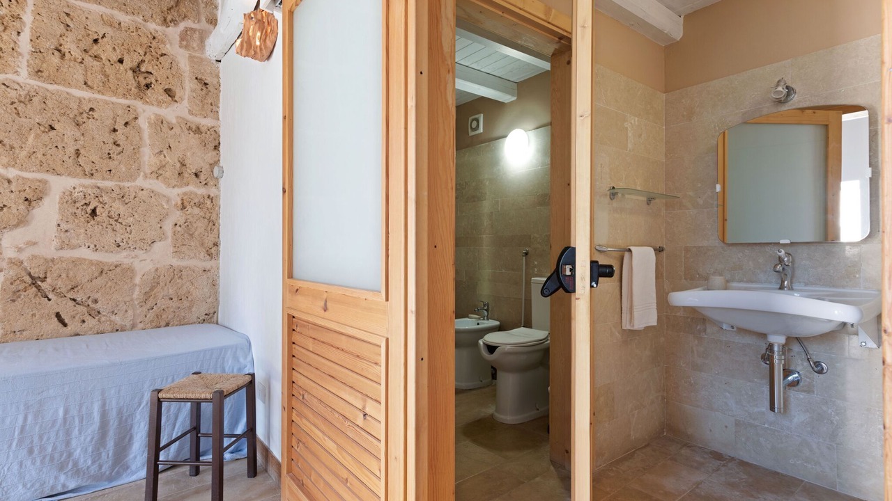 Photo of Bathroom in Noto