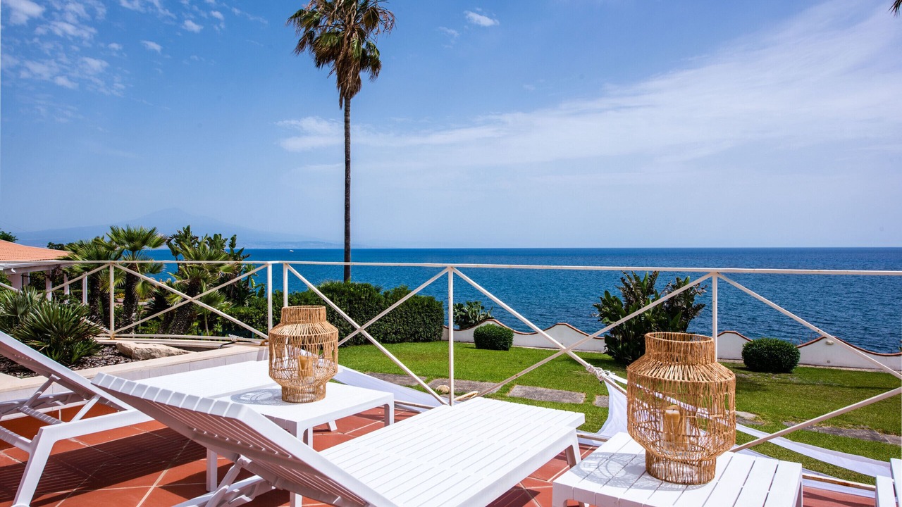 Photo of Patio Balcony in Costa Saracena-Castelluccio
