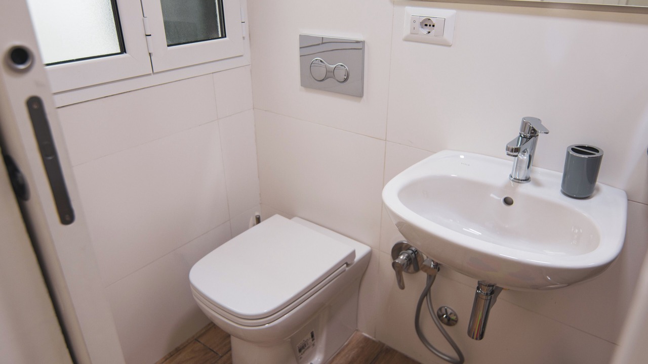 Photo of Bathroom in Quartieri Spagnoli