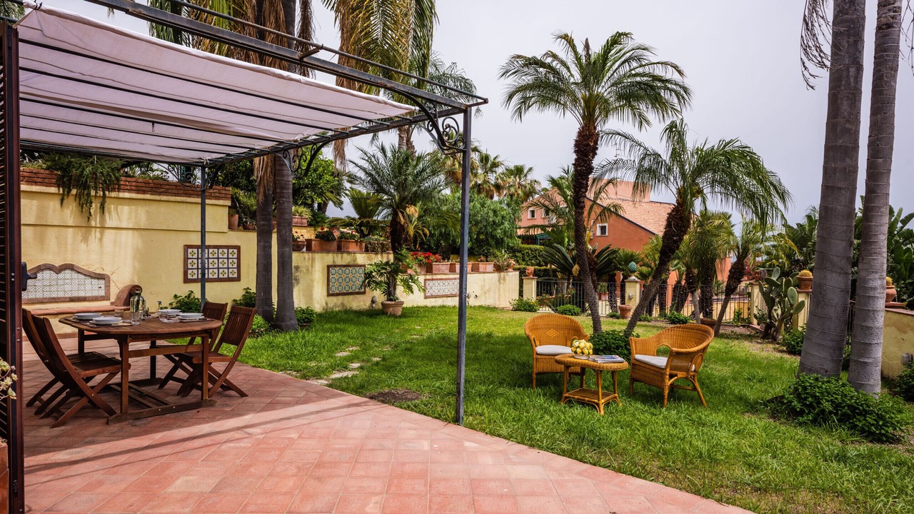 Photo of Outdoor in Brucoli