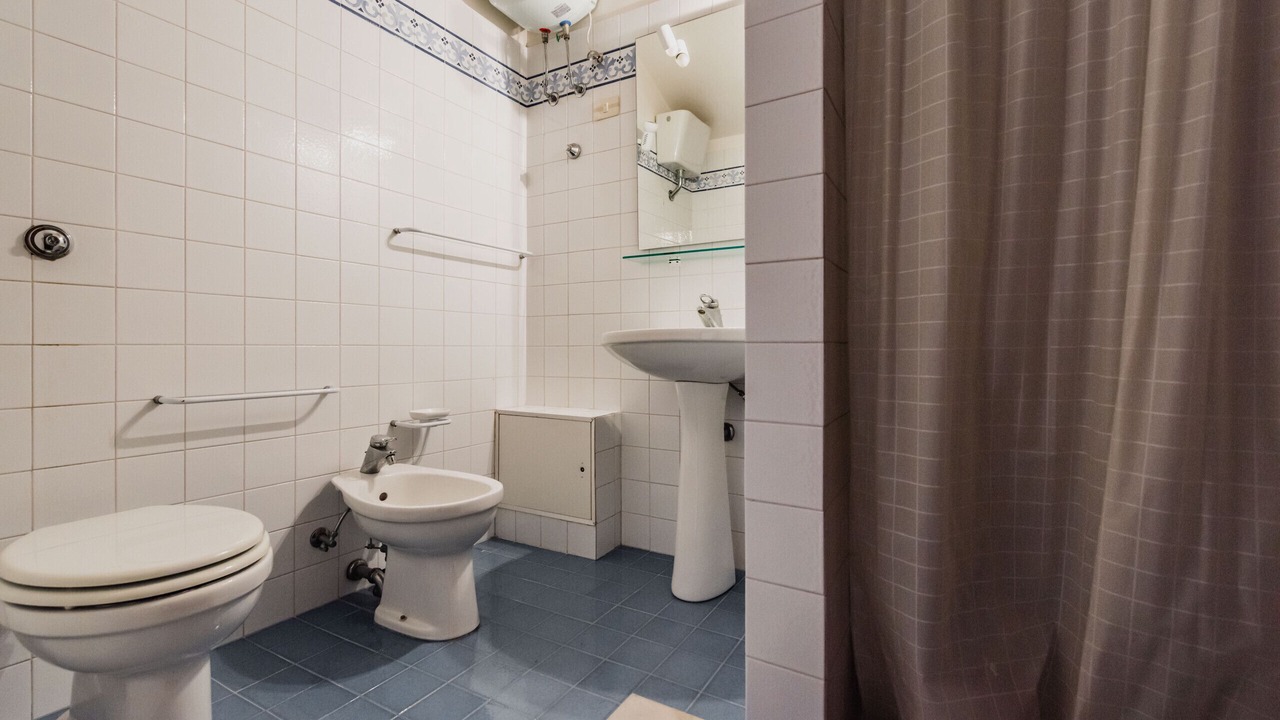 Photo of Bathroom in Brucoli