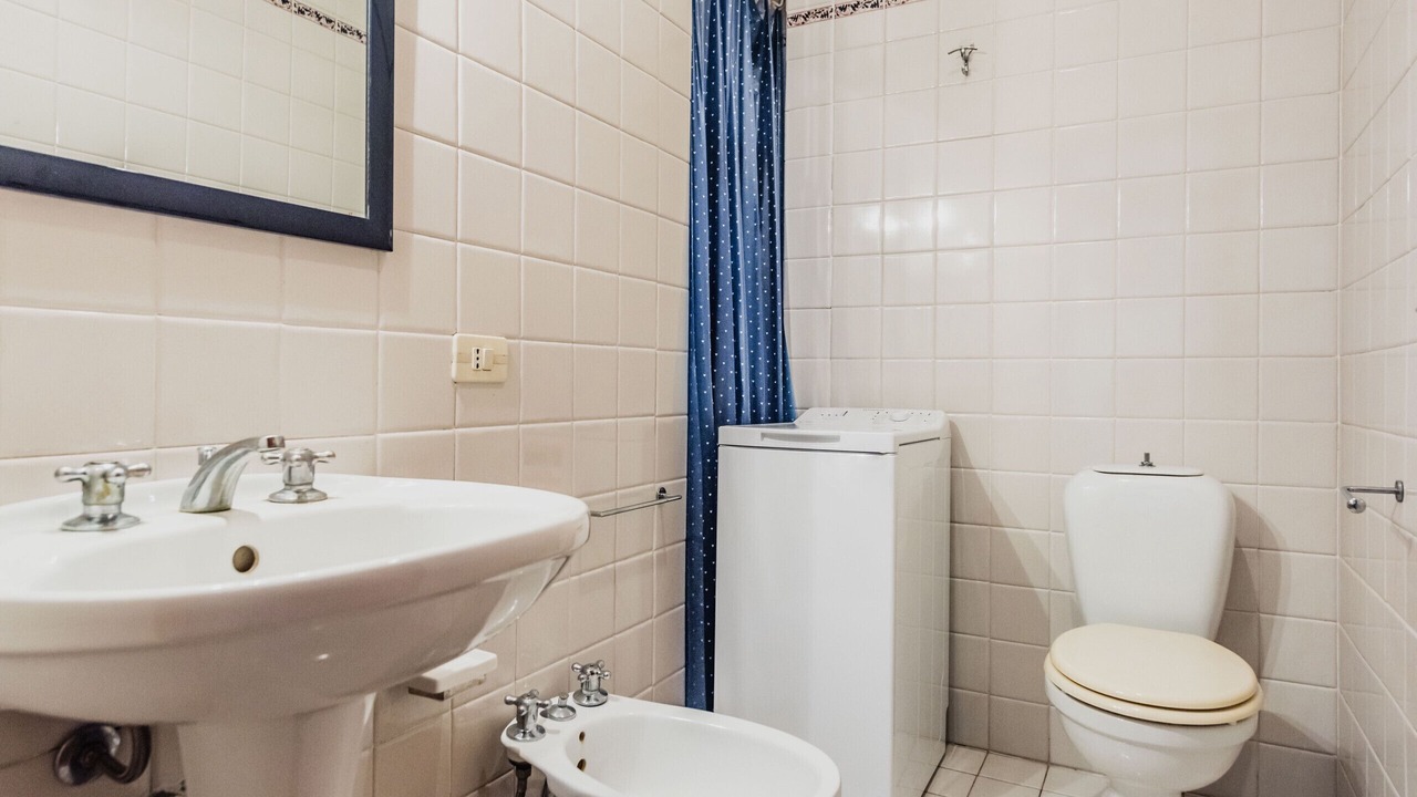 Photo of Bathroom in Brucoli
