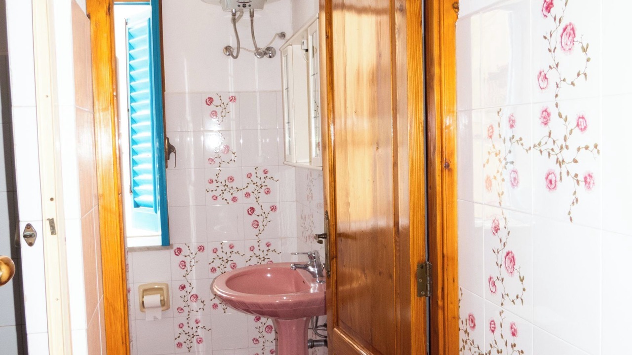 Photo of Bathroom in Lipari Historic Centre