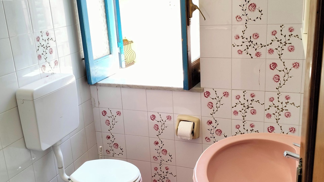 Photo of Bathroom in Lipari Historic Centre