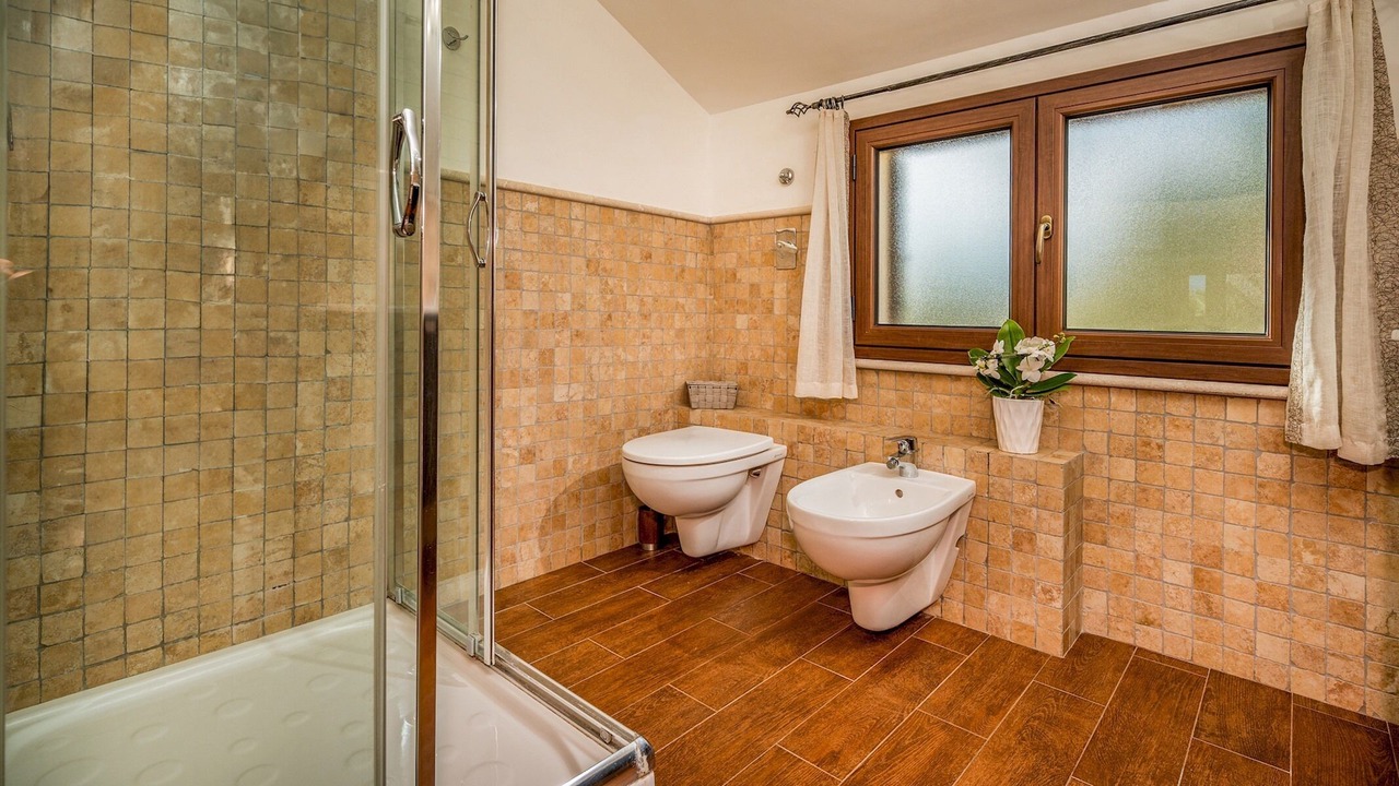 Photo of Bathroom in Paceco