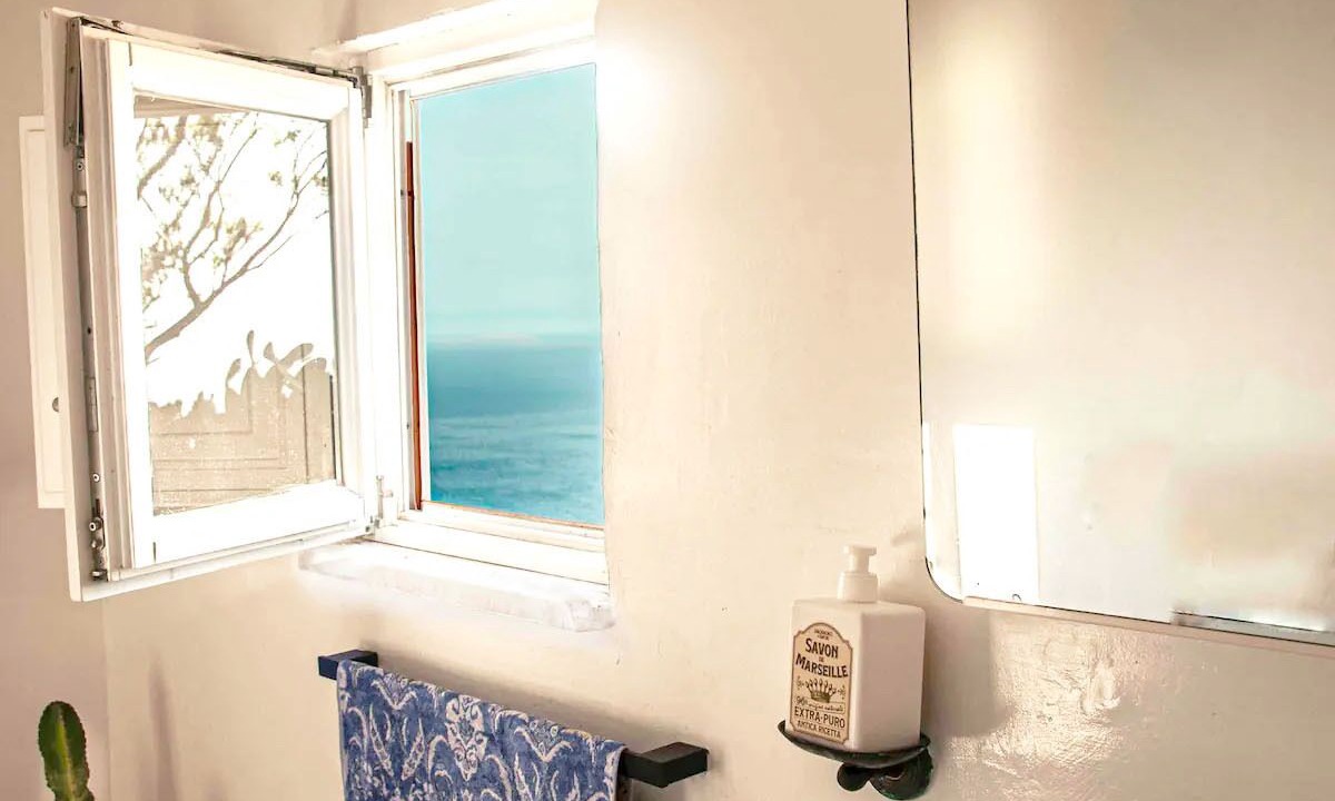 Photo of Bathroom in Lipari