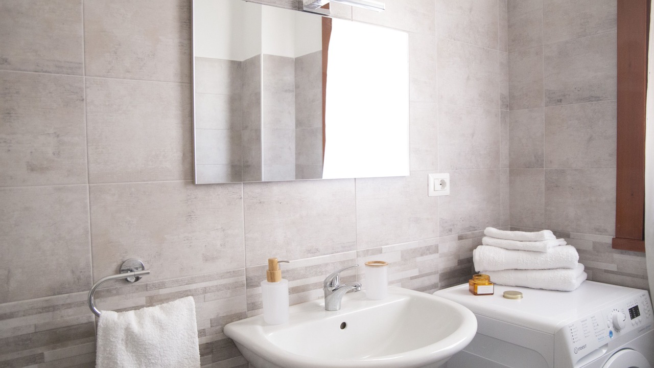 Photo of Bathroom in Picanello-Ognina-Barriera-Canalicchio