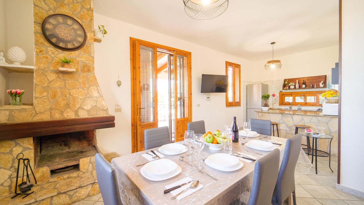 Photo of Bedroom in Torre Colonna-sperone