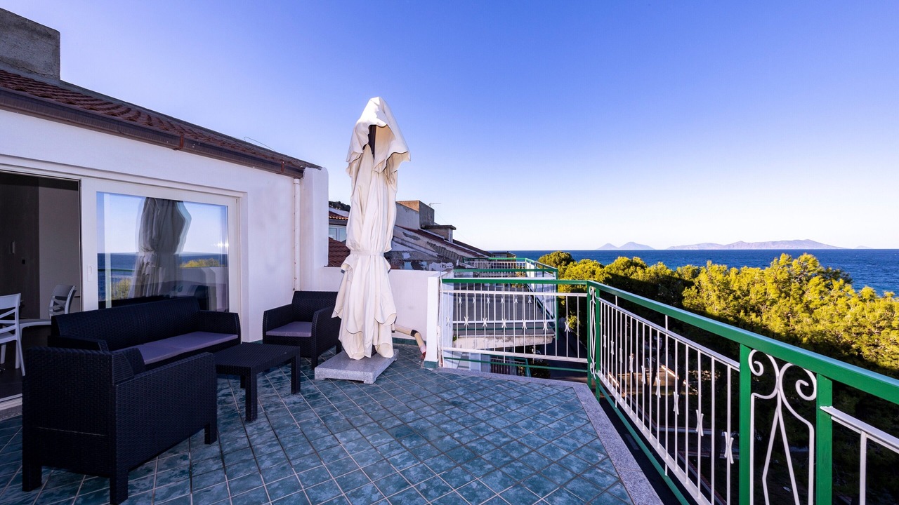Photo of Patio Balcony in Patti