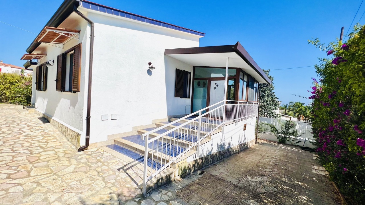 Photo of Outdoor in Carini
