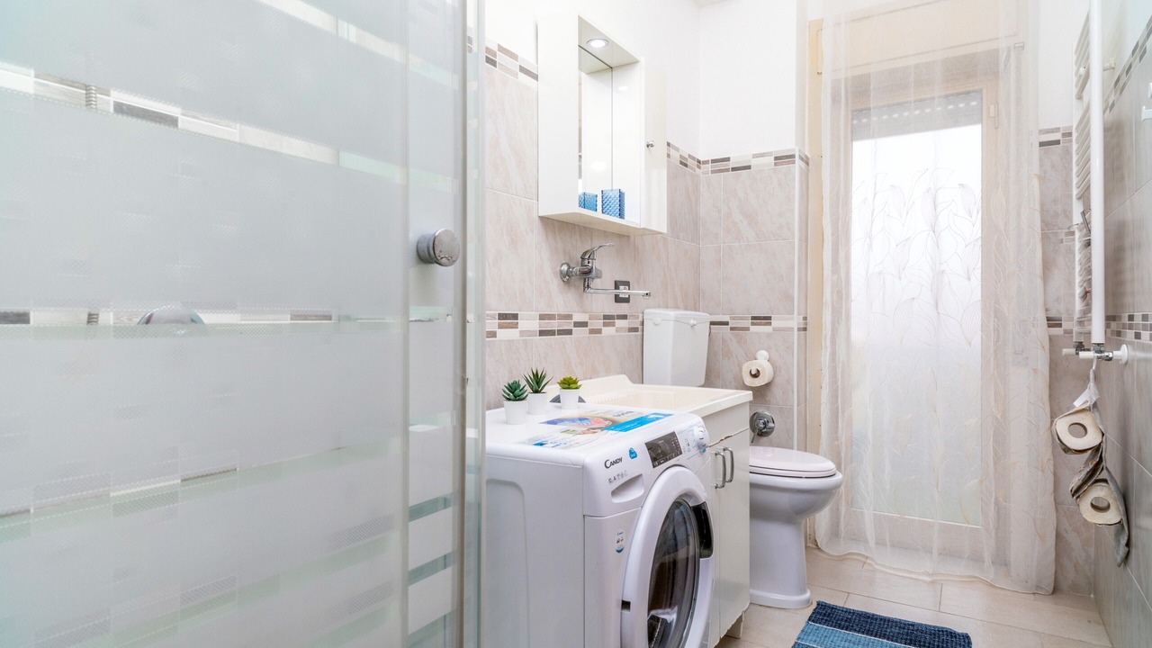 Photo of Bathroom in San Giorgio-Librino-San Giuseppe la Rena-Zia Lisa-Villaggio Sant'Agata