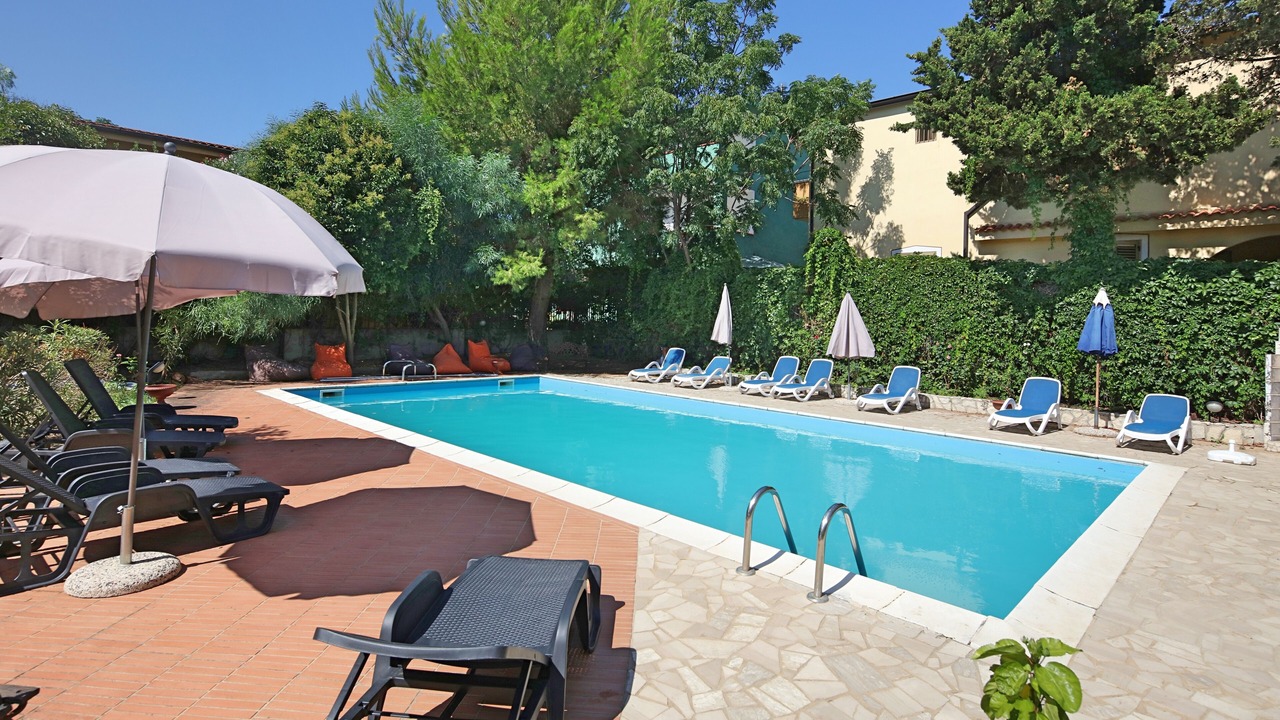 Photo of Outdoor in Anastasi III
