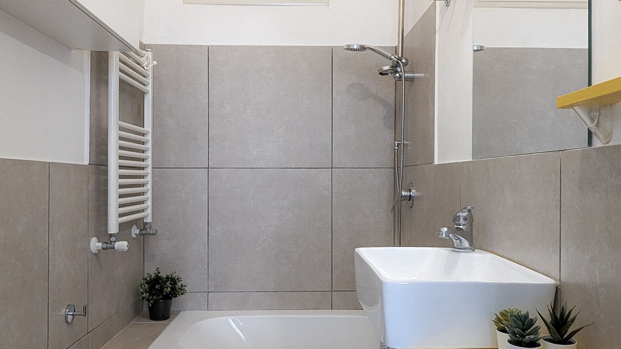 Photo of Bathroom in Fuorigrotta