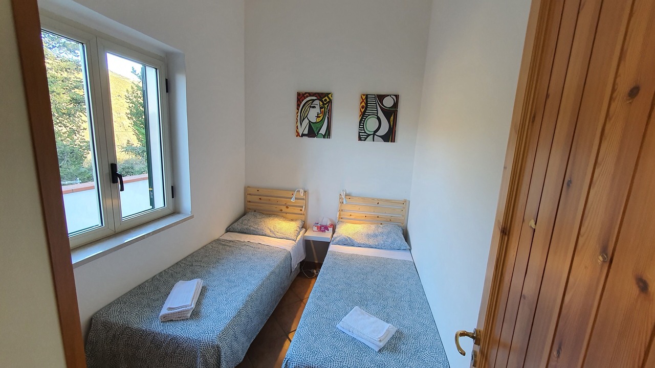 Photo of Bedroom in Laureana Cilento