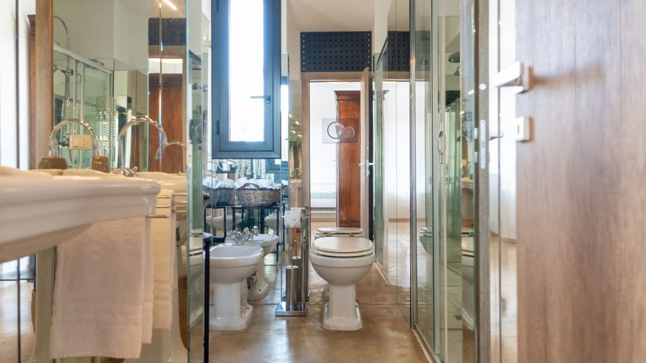 Photo of Bathroom in Avola