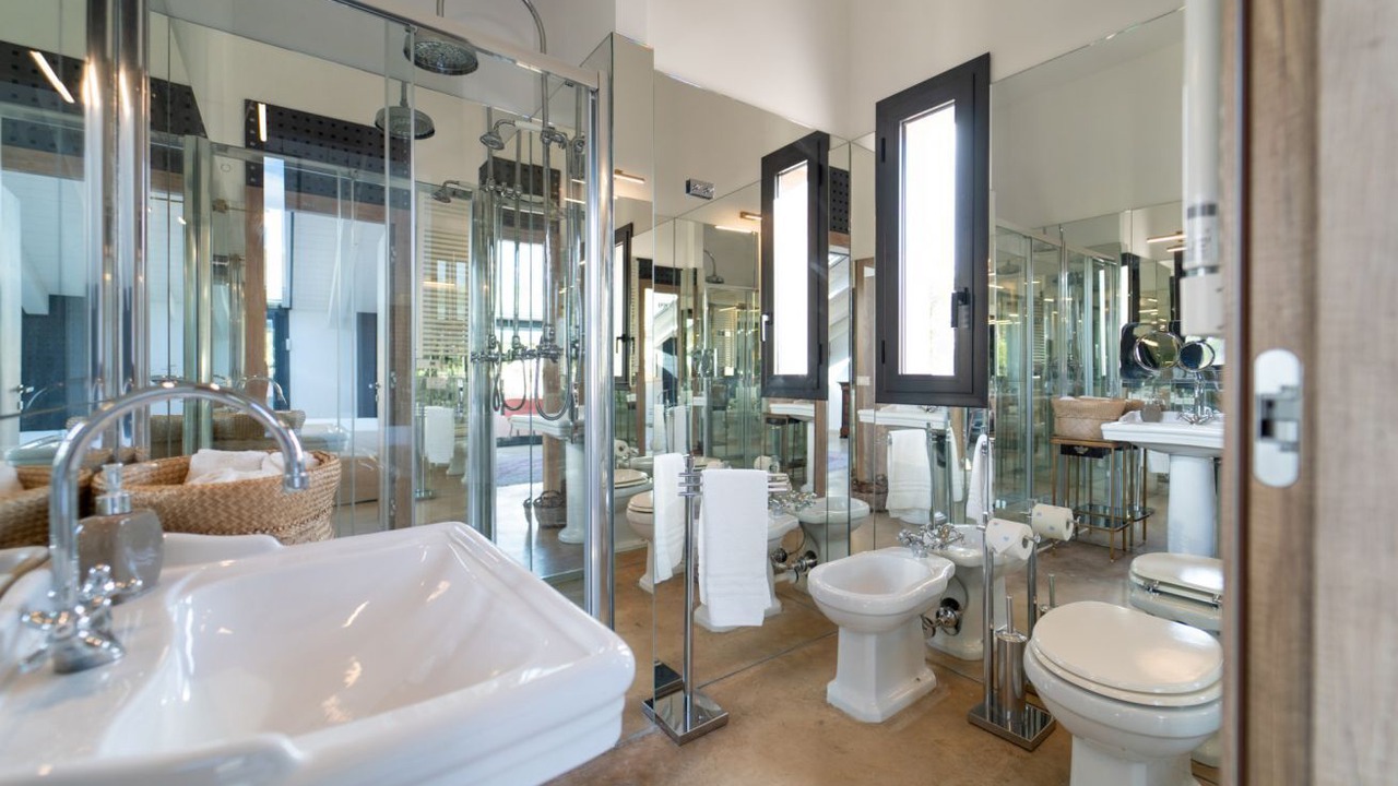 Photo of Bathroom in Avola