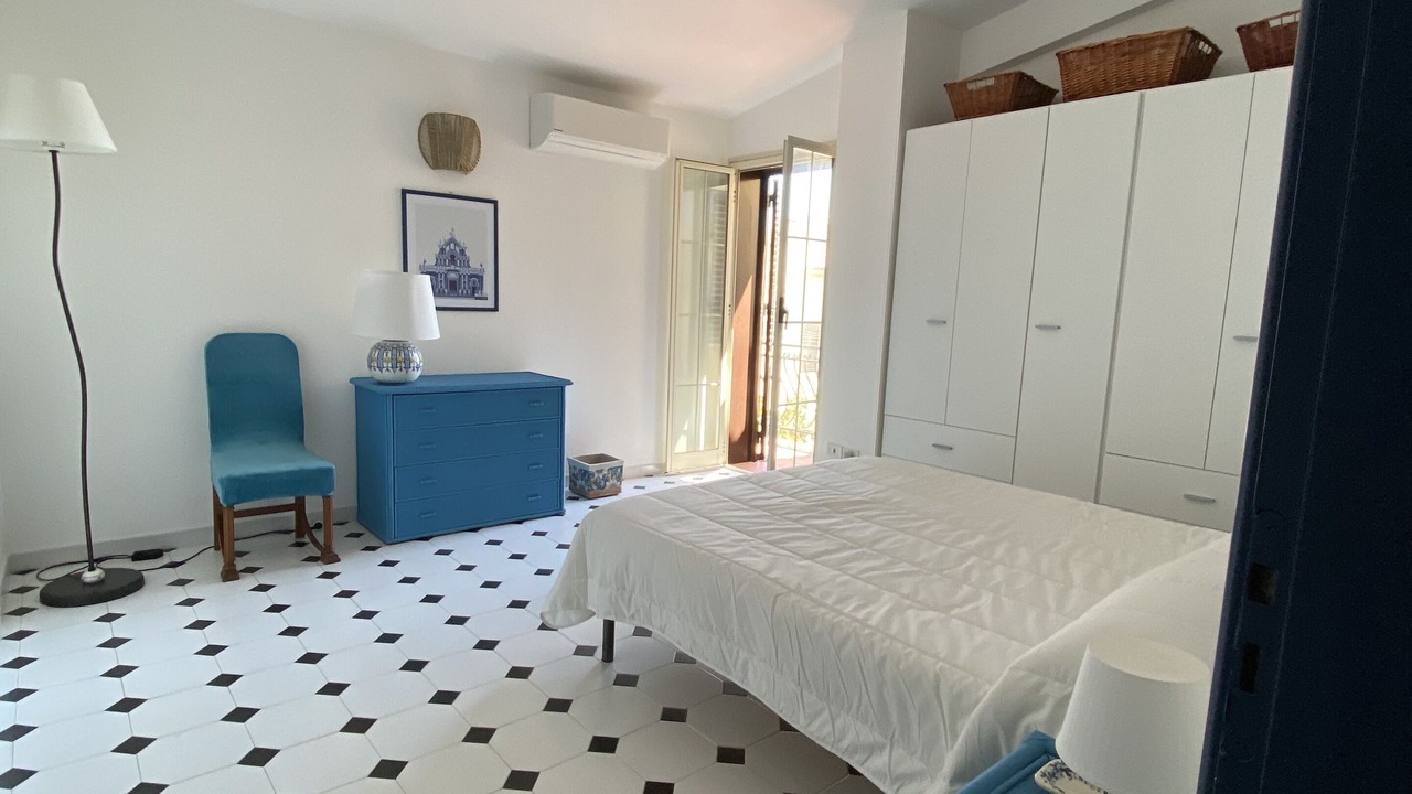Photo of Bedroom in Avola